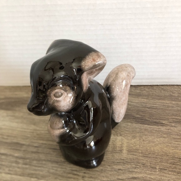 Vtg Canadiana Pottery for Disney Squirrel - Picture 3 of 12